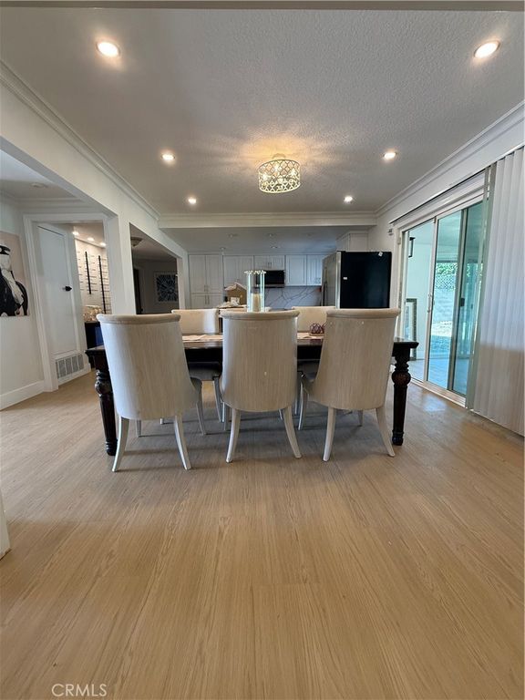 Image 4 of property listing at 17819 Bay, Fountain Valley, CA 92708