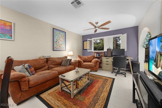 1031 Pine Isle LN 1031, Naples, FL 34112