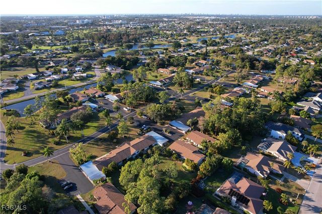 1031 Pine Isle LN 1031, Naples, FL 34112