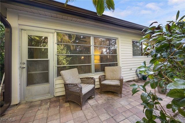 1031 Pine Isle LN 1031, Naples, FL 34112