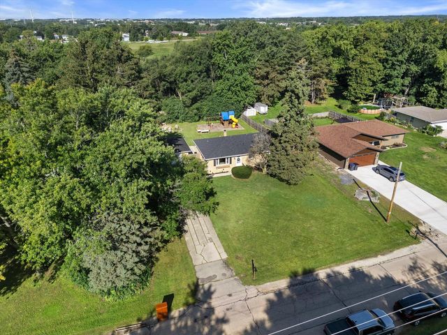 1408 Meadowlane AVENUE, Mount Pleasant, WI 53406