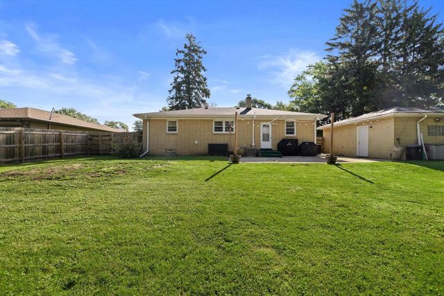 1408 Meadowlane AVENUE, Mount Pleasant, WI 53406