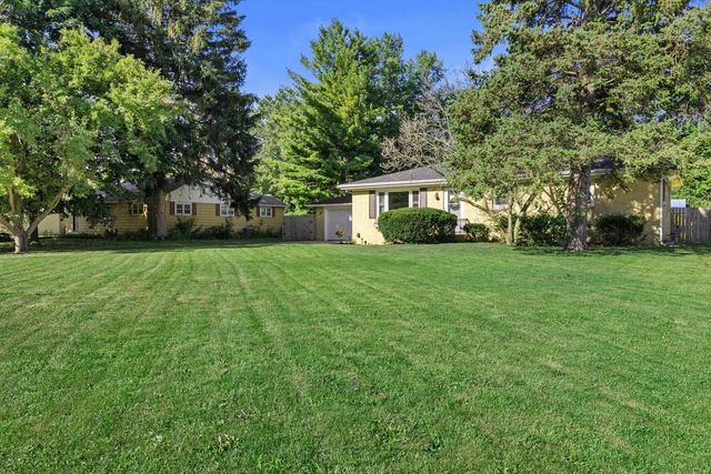 1408 Meadowlane AVENUE, Mount Pleasant, WI 53406