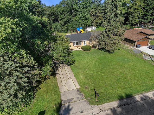 1408 Meadowlane AVENUE, Mount Pleasant, WI 53406