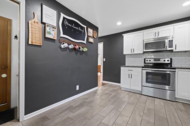1408 Meadowlane AVENUE, Mount Pleasant, WI 53406