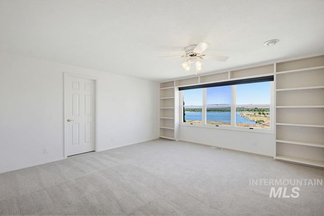 10320 W Whispering Cliffs Dr, Boise, ID 83704