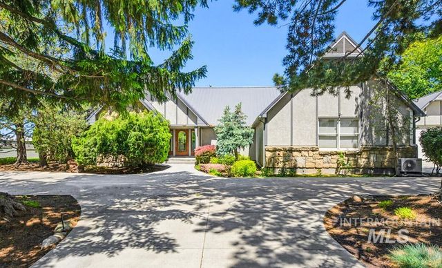 10320 W Whispering Cliffs Dr, Boise, ID 83704