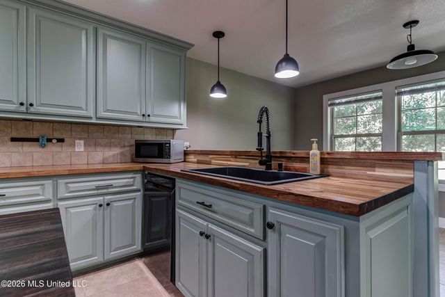 17242 E Spring Lake Drive, Vancleave, MS 39565