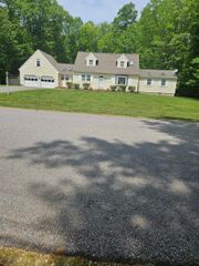 29 Maple Drive, Bedford, NH 03110