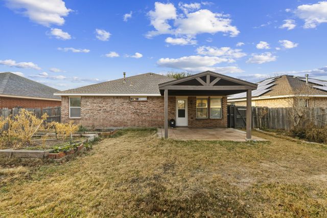 2013 Clear Creek Drive, Little Elm, TX 75068