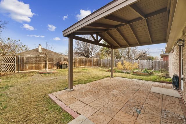 2013 Clear Creek Drive, Little Elm, TX 75068