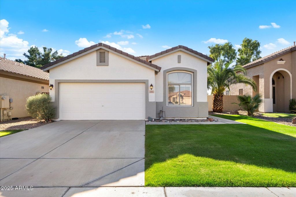 975 W AZALEA Place, Chandler, AZ 85248