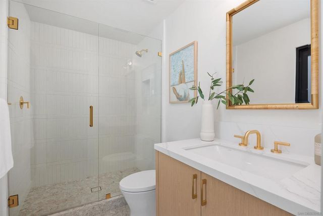 7554 Cabrillo Ave., La Jolla, CA 92037