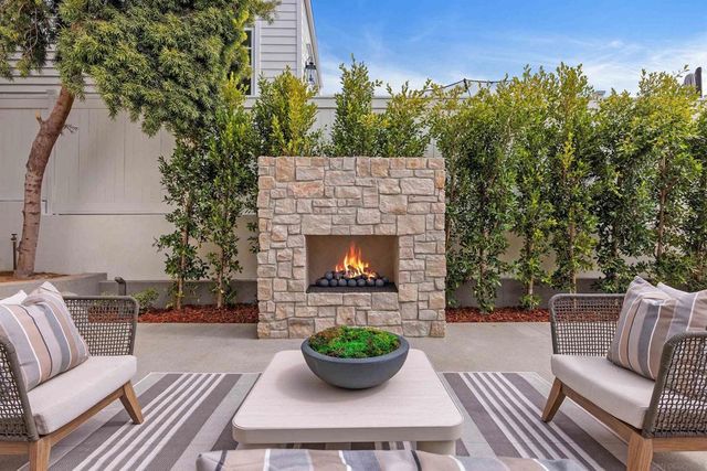 7554 Cabrillo Ave., La Jolla, CA 92037