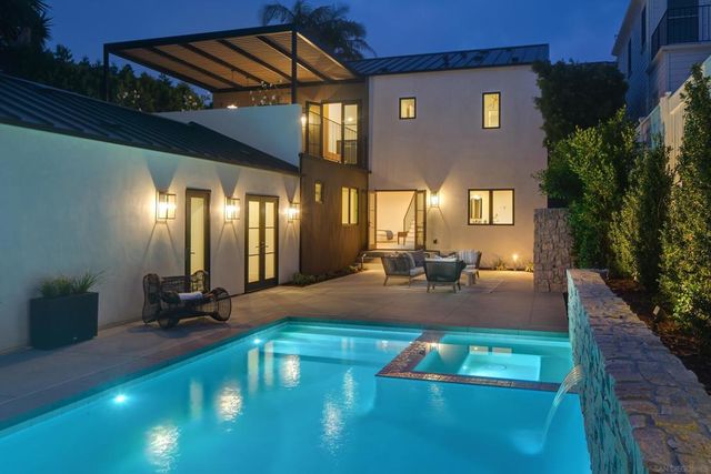 7554 Cabrillo Ave., La Jolla, CA 92037