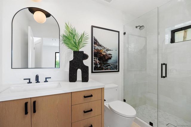 7554 Cabrillo Ave., La Jolla, CA 92037