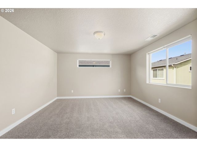 2465 PARK VIEW Dr, Eugene, OR 97408