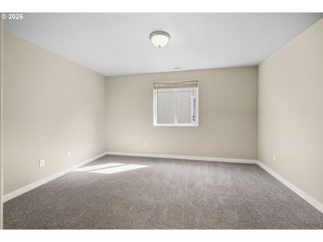 2465 PARK VIEW Dr, Eugene, OR 97408