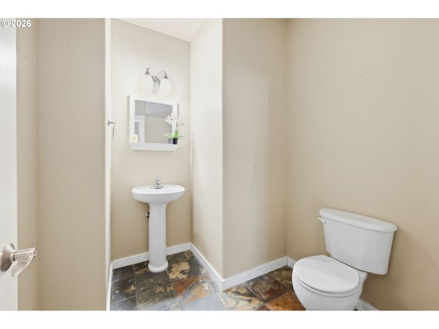 2465 PARK VIEW Dr, Eugene, OR 97408