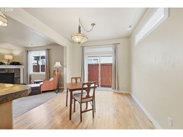 2465 PARK VIEW Dr, Eugene, OR 97408