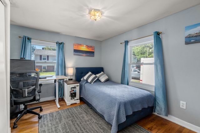 33 Plant Rd, Waltham, MA 02451