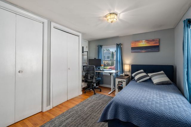 33 Plant Rd, Waltham, MA 02451