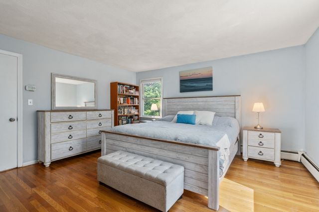 33 Plant Rd, Waltham, MA 02451