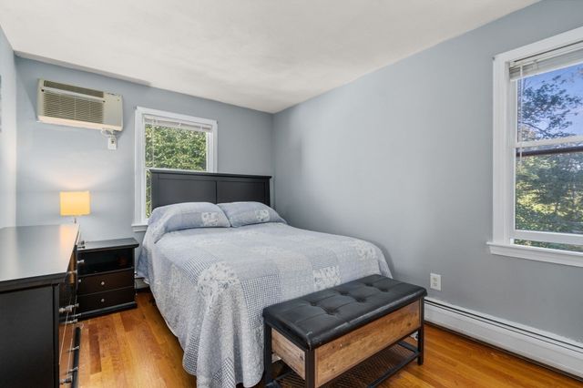 33 Plant Rd, Waltham, MA 02451