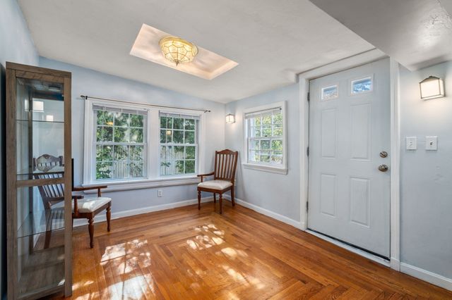 33 Plant Rd, Waltham, MA 02451
