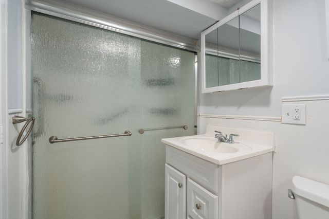 33 Plant Rd, Waltham, MA 02451