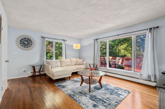 33 Plant Rd, Waltham, MA 02451