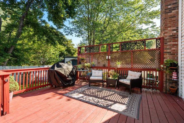 33 Plant Rd, Waltham, MA 02451