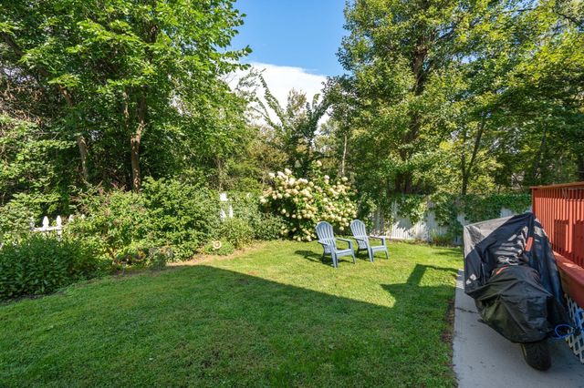 33 Plant Rd, Waltham, MA 02451