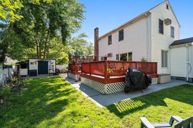 33 Plant Rd, Waltham, MA 02451