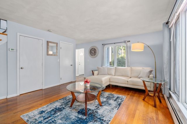 33 Plant Rd, Waltham, MA 02451