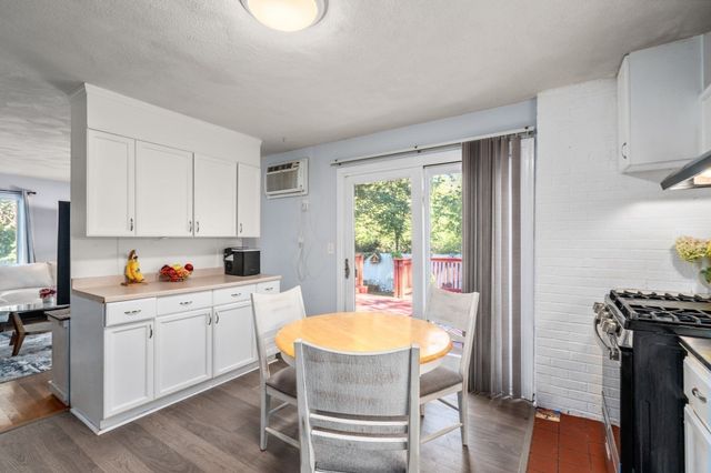 33 Plant Rd, Waltham, MA 02451