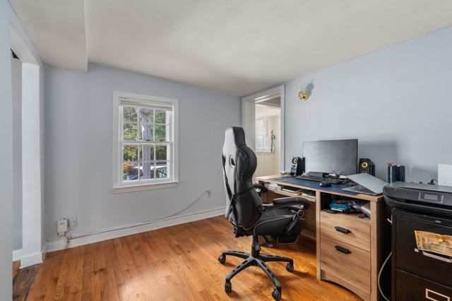 33 Plant Rd, Waltham, MA 02451