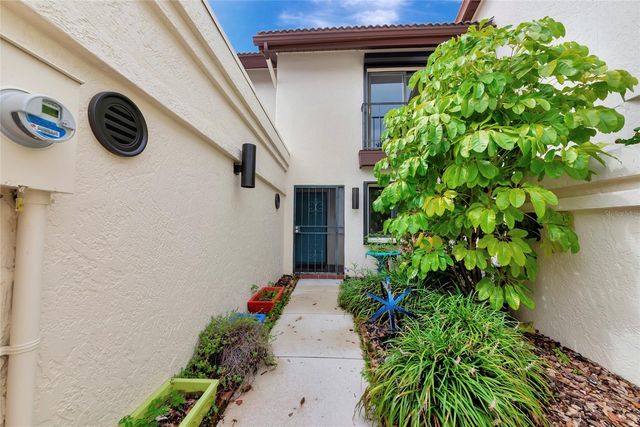 4518 S ASCOT CIRCLE, Sarasota, FL 34235