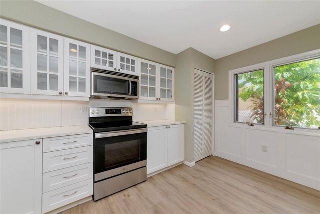 4518 S ASCOT CIRCLE, Sarasota, FL 34235