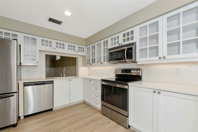 4518 S ASCOT CIRCLE, Sarasota, FL 34235