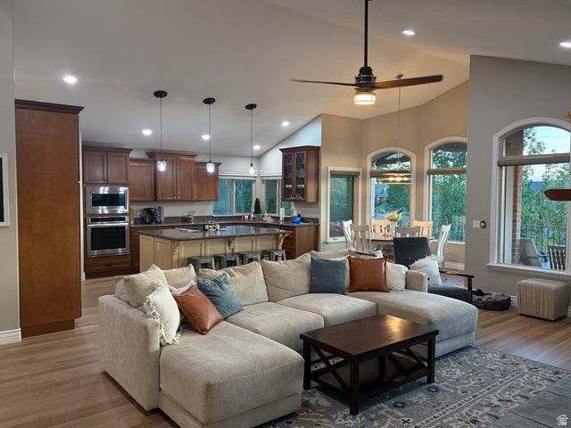4302 S MONARCH DR, Bountiful, UT 84010