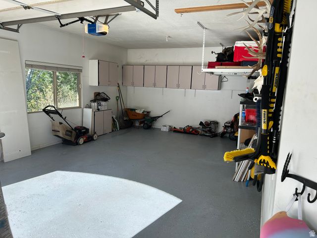 4302 S MONARCH DR, Bountiful, UT 84010