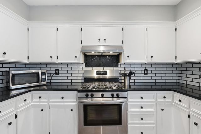 20 Emerald Drive, Maumelle, AR 72113