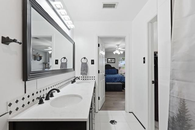 20 Emerald Drive, Maumelle, AR 72113