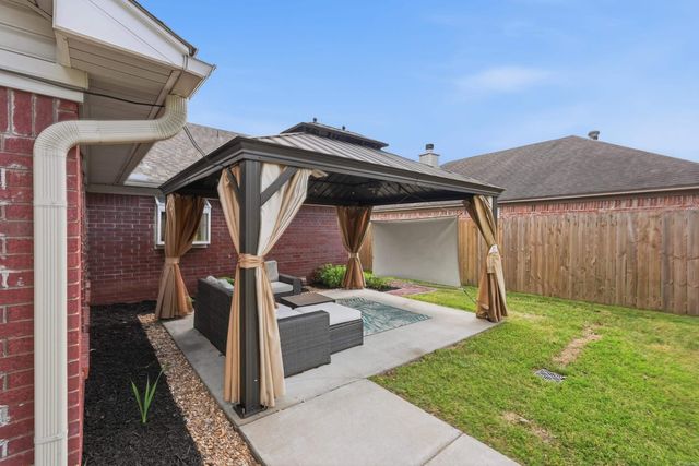 20 Emerald Drive, Maumelle, AR 72113