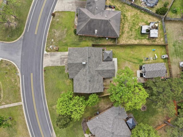 20 Emerald Drive, Maumelle, AR 72113