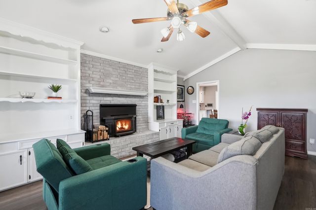 20 Emerald Drive, Maumelle, AR 72113