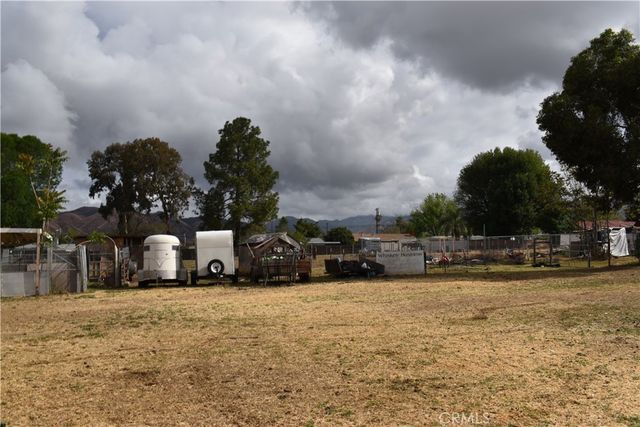 12598 6th, Yucaipa, CA 92399