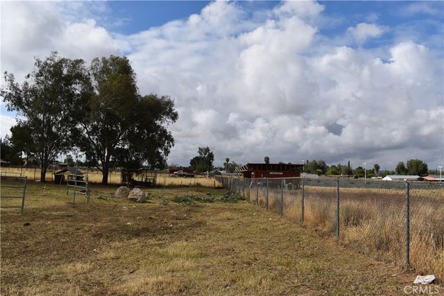 12598 6th, Yucaipa, CA 92399