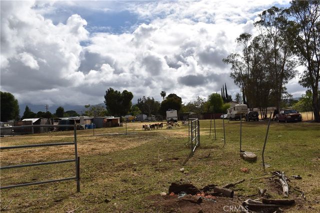 12598 6th, Yucaipa, CA 92399